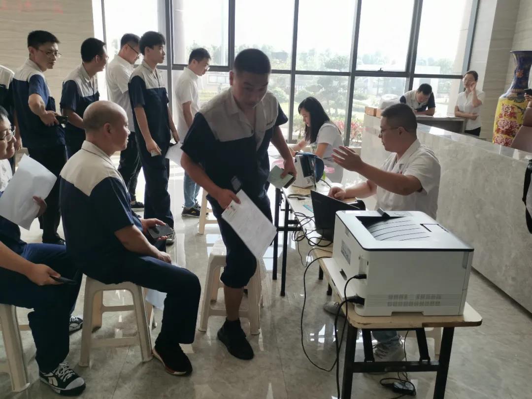 無償獻(xiàn)血，溫暖相傳